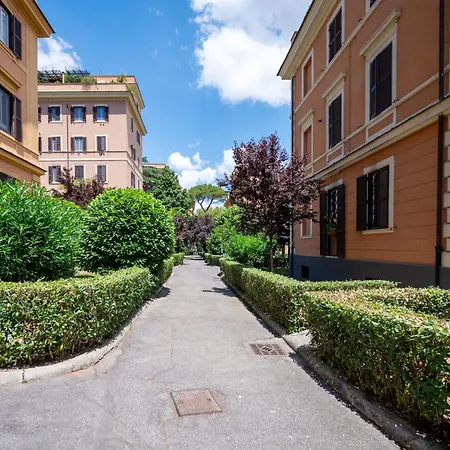 Elegante Con Giardino, Vicino Al Centro Di E Stadio Olimpico