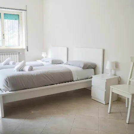 Vatican 4 Bedroom With Private Parking Roma