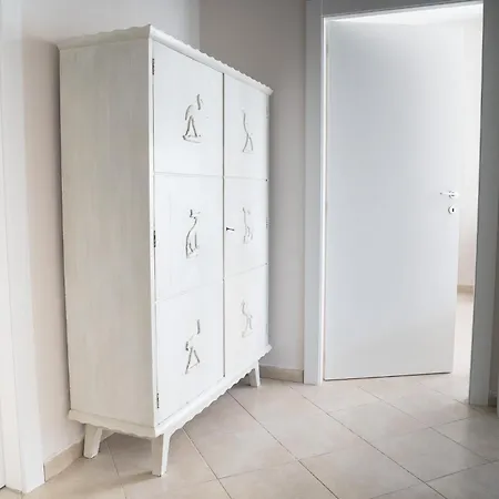 Vatican 4 Bedroom With Private Parking *