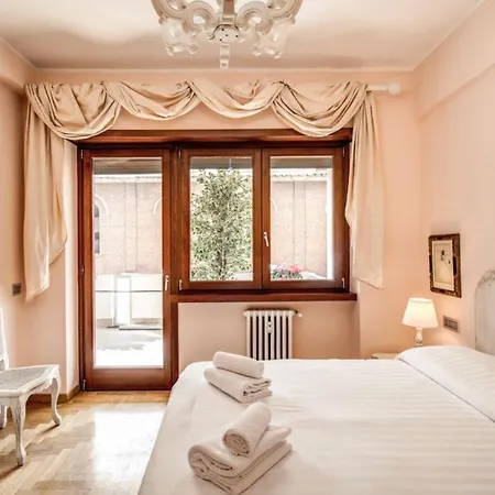 La Dolce Of Via Veneto - Prestigious With Wonderful Terrace In The Historic Center Rzym