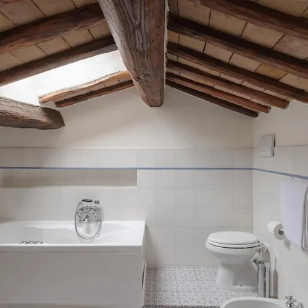 Classic And Chic In Trastevere * Rome