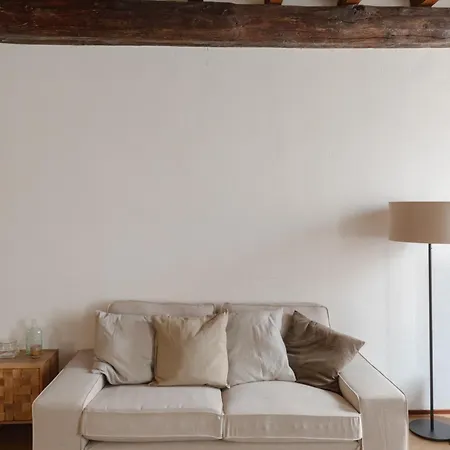 Classic And Chic In Trastevere *