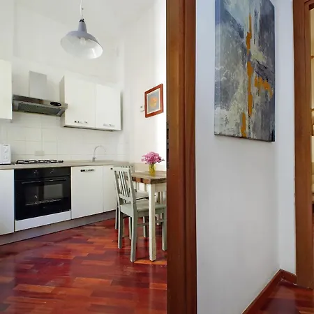Apartment 1 Bd With Balcony San Giovanni By Halldis