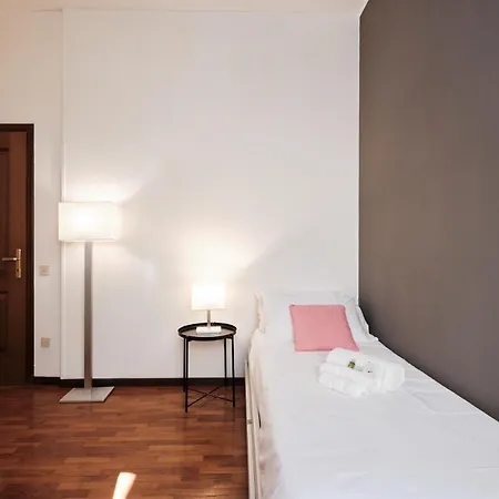 Elegante Con 3 Da Letto Vicino Il Centro Appartamento *
