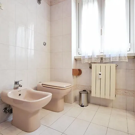 Elegante Con 3 Da Letto Vicino Il Centro *