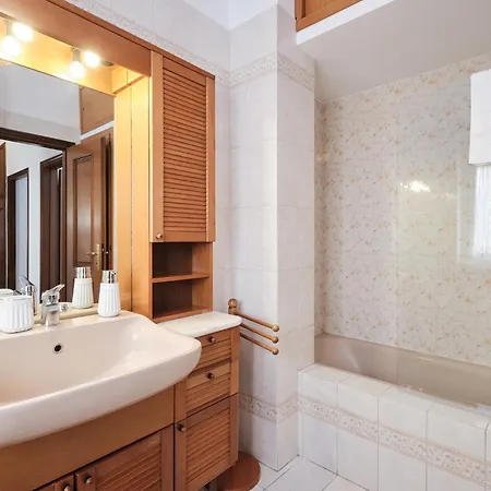 Elegante Con 3 Da Letto Vicino Il Centro Roma