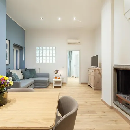 Trevi Fountain Boutique Apartment *