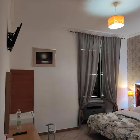 Anas Πανσιόν