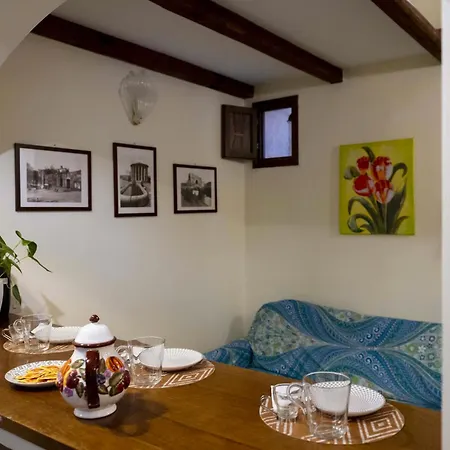Apartment Circusmaximus N.3 *