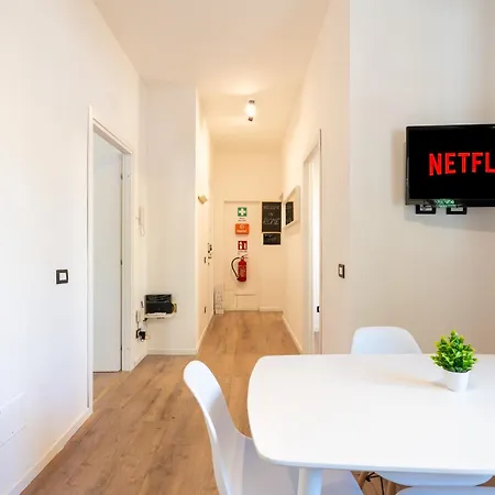 Modern - Colosseo 10 Min Apartment