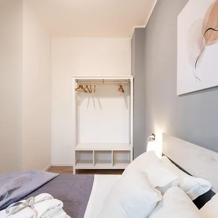 Modern - Colosseo 10 Min Apartment Rome