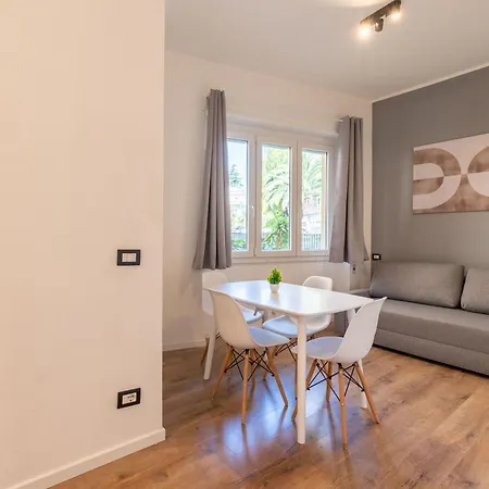 Modern - Colosseo 10 Min Apartment Rome