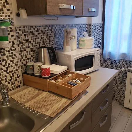 Bed & Breakfast Metro B Fronte Metro