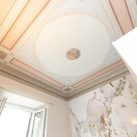 Iron Cityaus Termini Guest house Rome