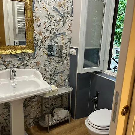 Queen Of Luxury Rome