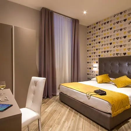 Vendégház Frattina 3*