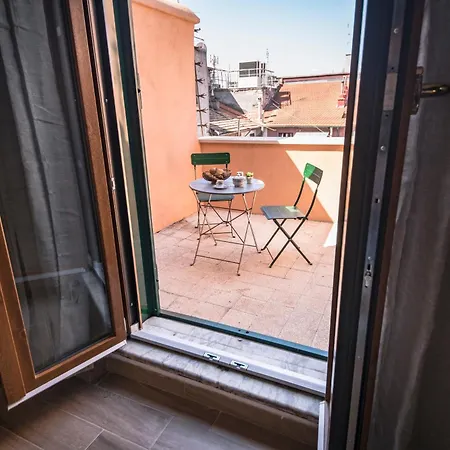 Roof Terrace Sophie, Repubblica Termini Station Apartment