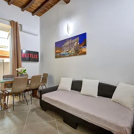 Apartment Navona Charme 2 *