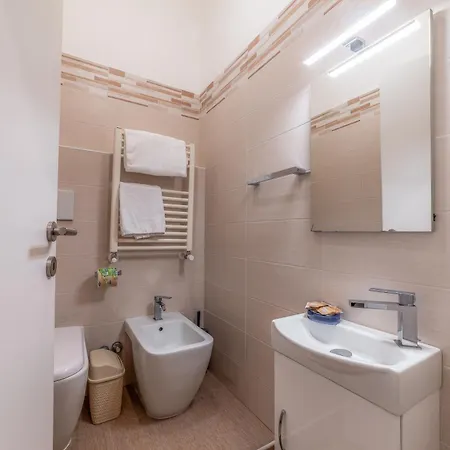 Guest house Cozy - Metro Garbatella & Wi-fi *