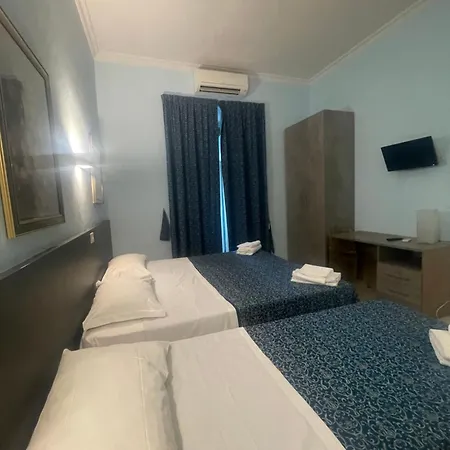 Aparthotel Lodi 3*