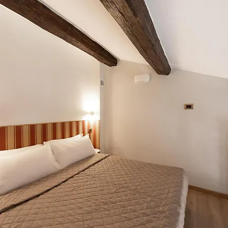 Dimora Cardinal Moroni Guest house Rome