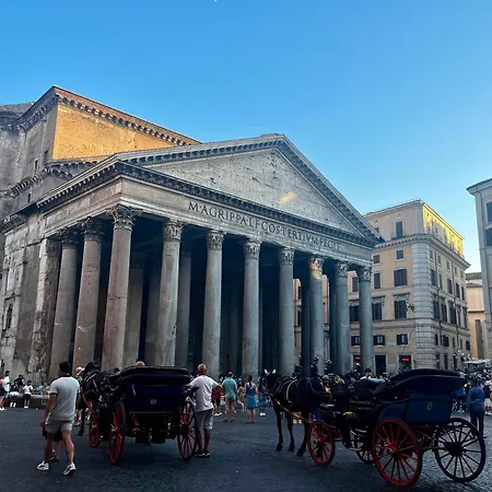 Affittacamere Pantheon 15 *