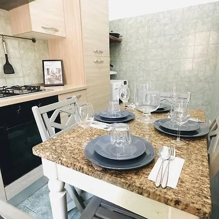 Lovely In San Giovanni Apartment Rome