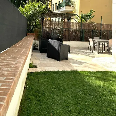 Lina - Sky Earth Liberty - 5 Min From Tube Villa Rome