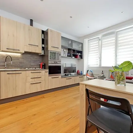 Vestali House Apartamento