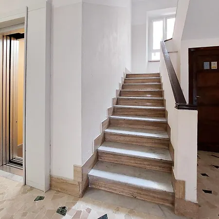 Vestali House Appartamento *