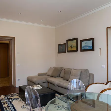 The - Vatican Apartment *