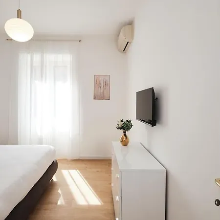 20 Minuti Vaticano - Nido Shopping Folkoristico Apartmán *