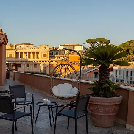 Iflat Luxury Penthouse Near Trevi Fountain *