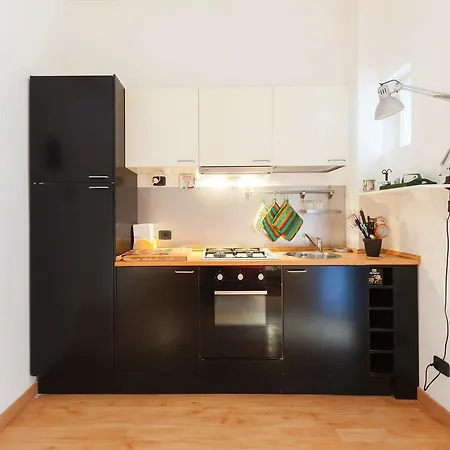 Sabelli Nightlife Apartment-la Sapienza-termini Station