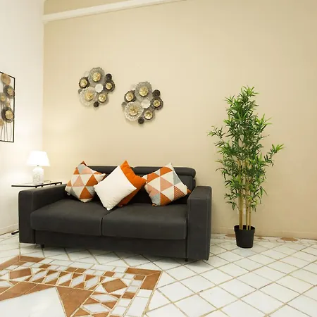 San Peter Borgo 68 * Roma
