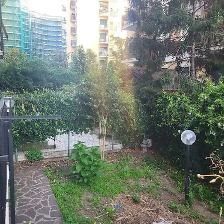 Sweet Terrace & Pool Apartment Rome
