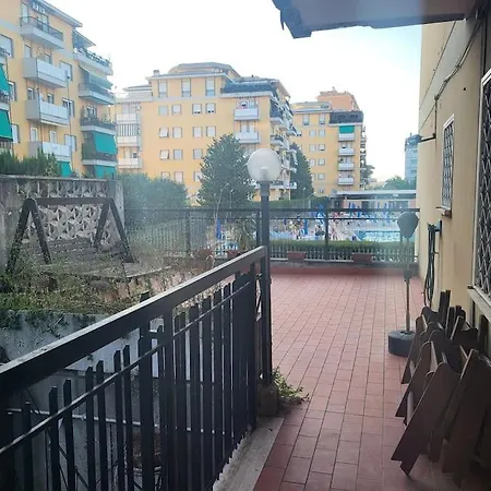 Sweet Terrace & Pool Apartment *