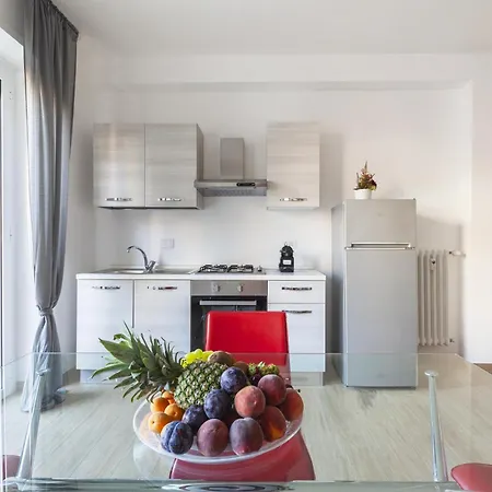 Hostly-libia Light Lodge-10min Metro To Colosseum * Rome
