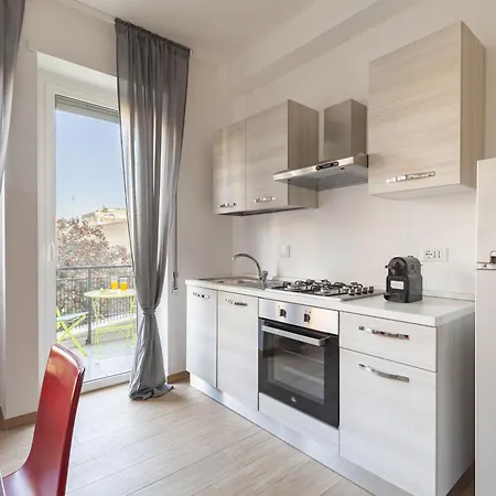 Hostly-libia Light Lodge-10min Metro To Colosseum Apartment