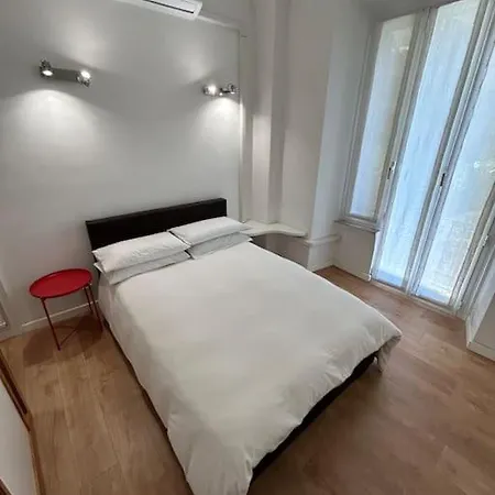 アパート Cozy Apartment- 100 Meters From Vatican ローマ