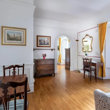 Bed & Breakfast Martina House 3*