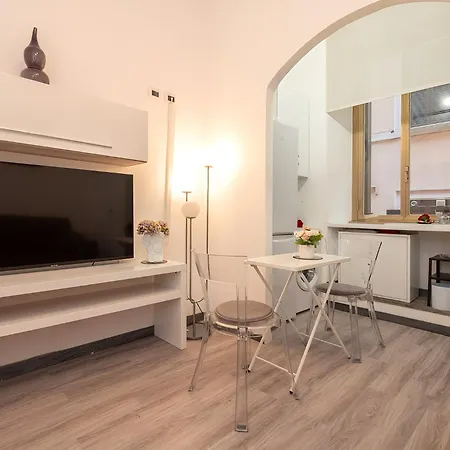Cairoli 1 House G&b Colisee Holiday home