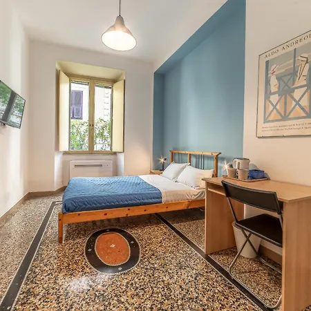 Guest house Azzurra B&B - Metro Lodi Rome
