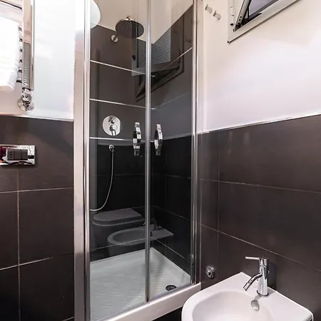 Azzurra B&B - Metro Lodi * Rome