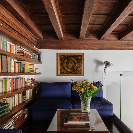 Yoursuiterome Apartment *