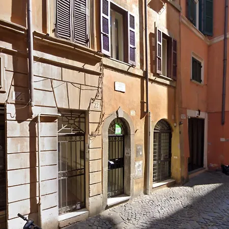 Navona Bear House
