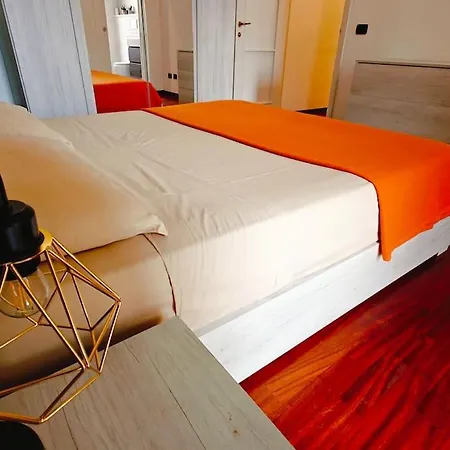 Apartment Piano - Intero A