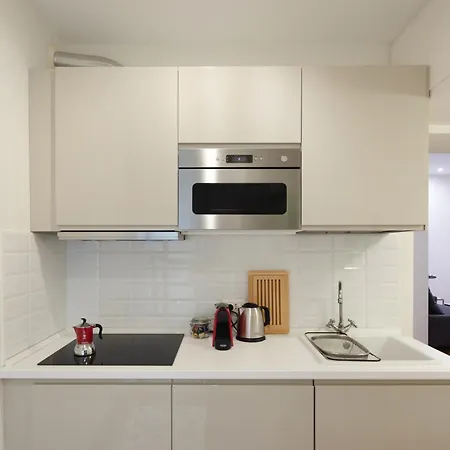 Modern Pied A Terre Near Piazza Navona Apartment Rome