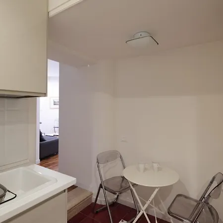 Apartment Modern Pied A Terre Near Piazza Navona *