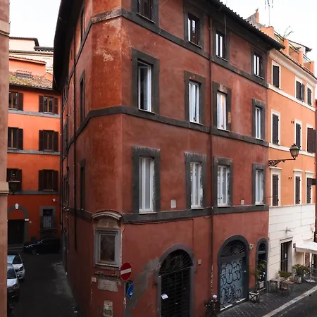 Apartment Modern Pied A Terre Near Piazza Navona Rome